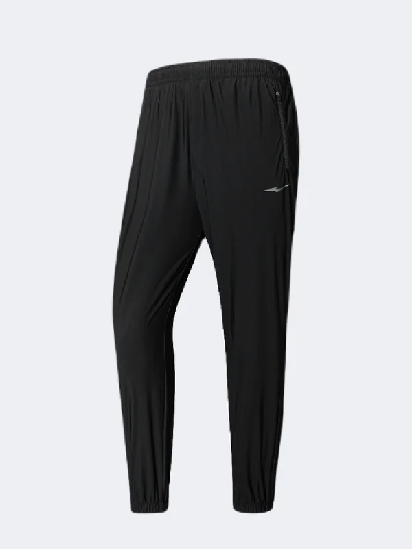 Erke Knitted Cropped Men Running Pant Black